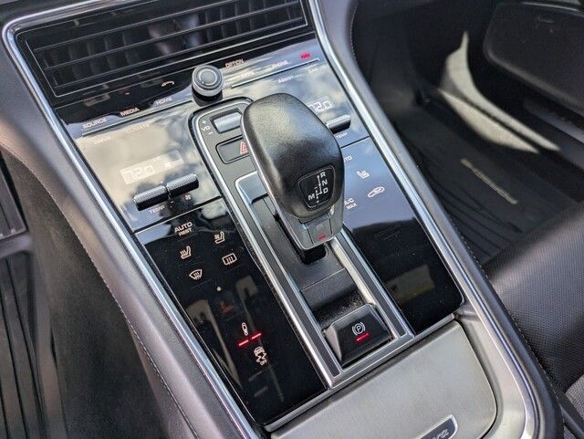 2017 Porsche Panamera Turbo photo 26