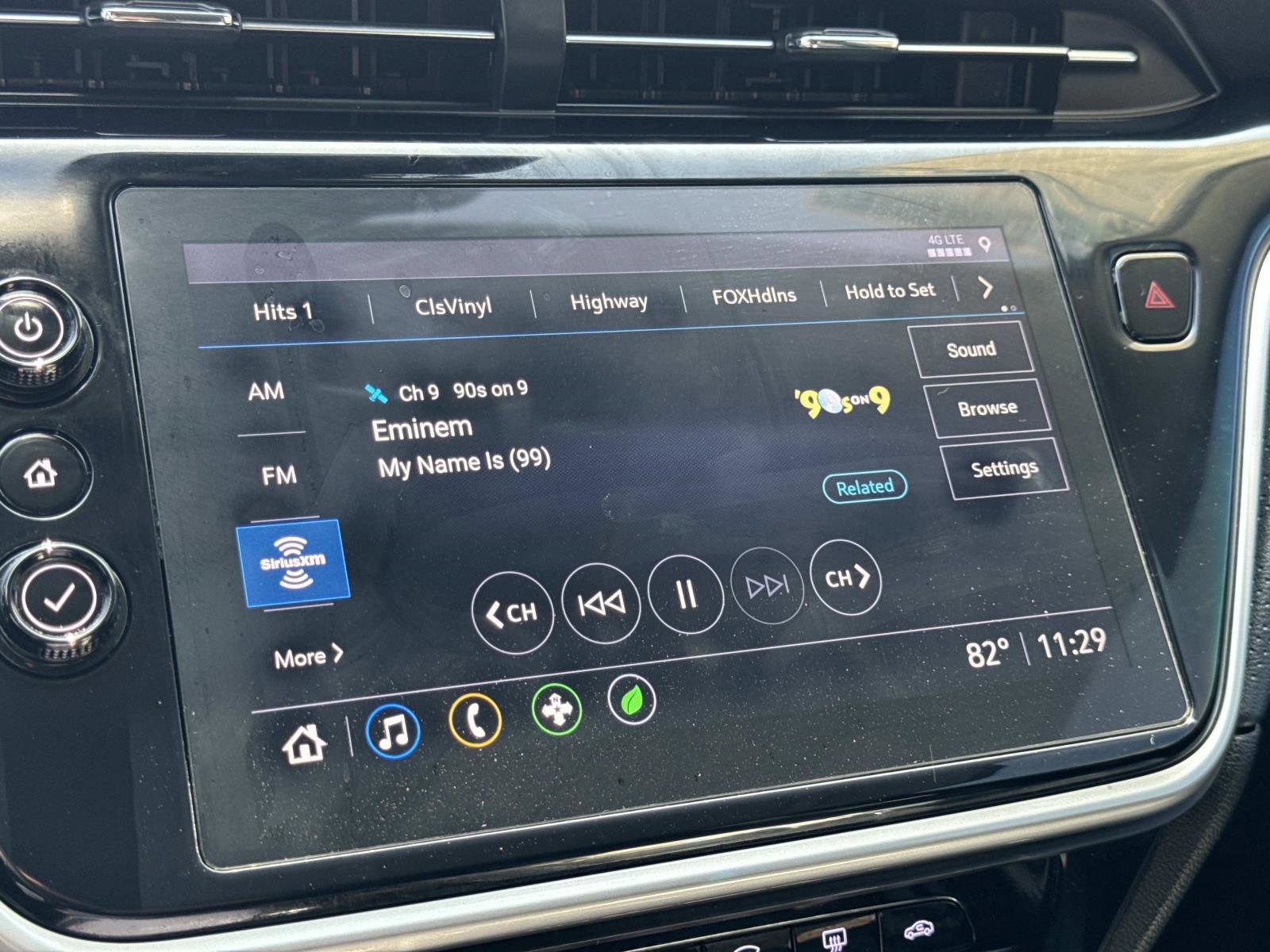 2022 Chevrolet Bolt EUV Premier photo 19