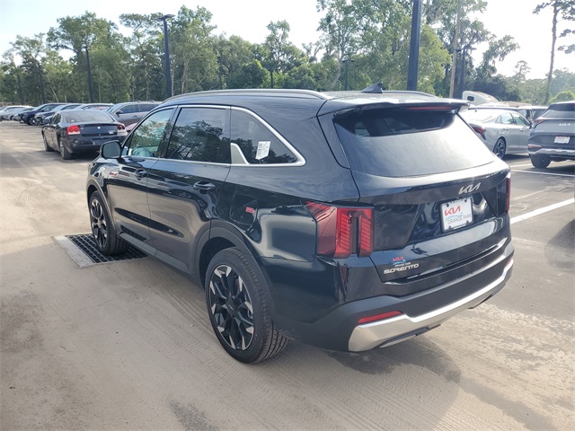 2025 Kia Sorento SX photo 4