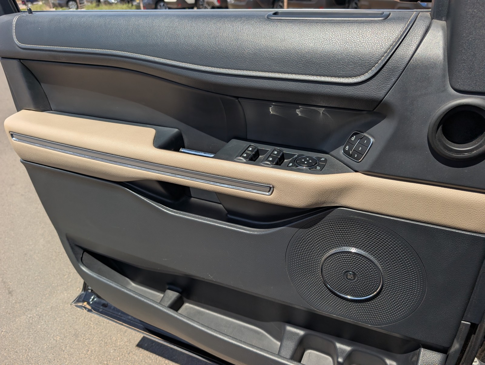 Used 2023 BLACK Ford Limited image 21