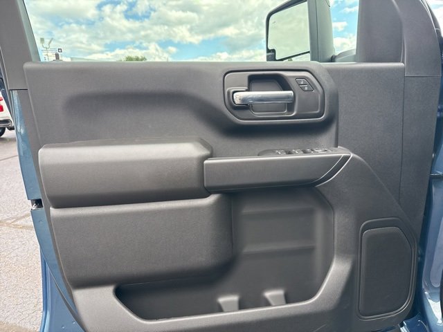 2025 Chevrolet Silverado 2500HD Custom photo 20