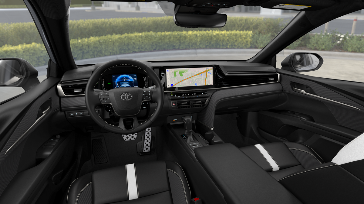 2025 Toyota Camry SE photo 19