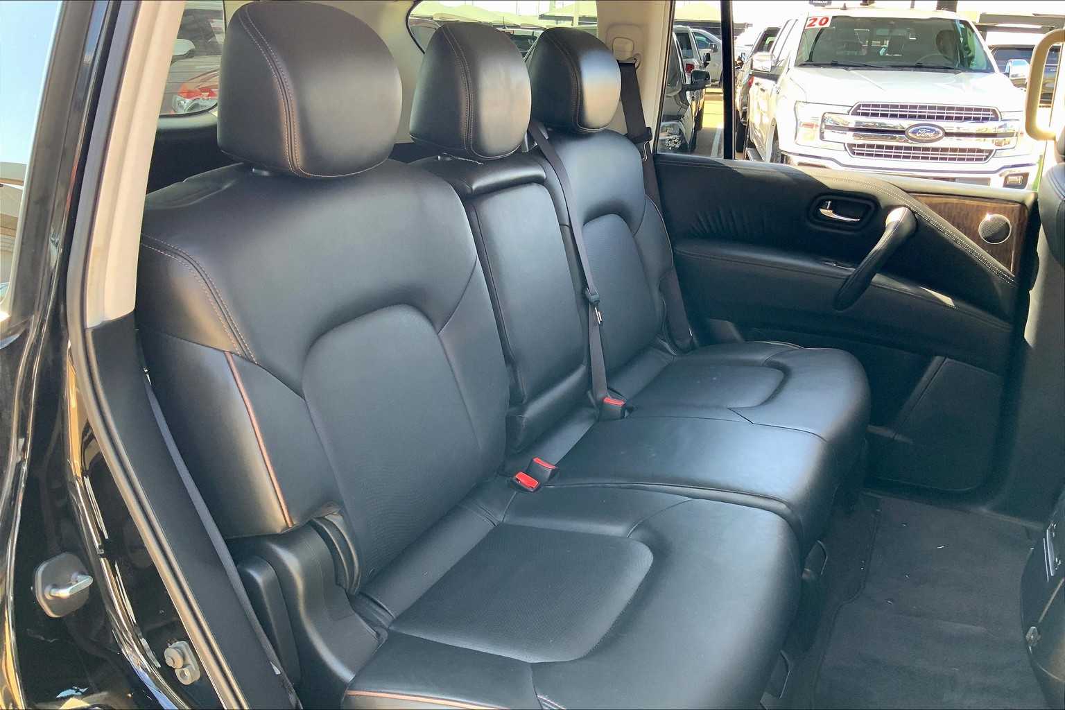 2018 Nissan Armada SL photo 18