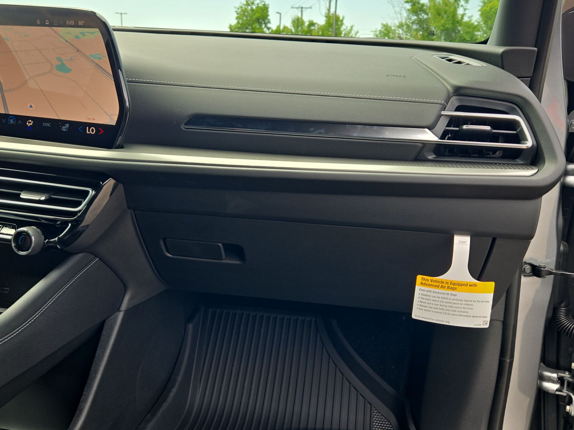2025 Chevrolet Traverse photo 57