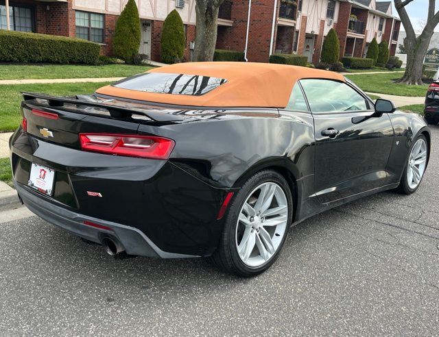 2017 Chevrolet Camaro 2LT photo 4