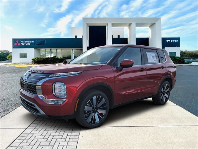 2025 Mitsubishi Outlander SE's photo