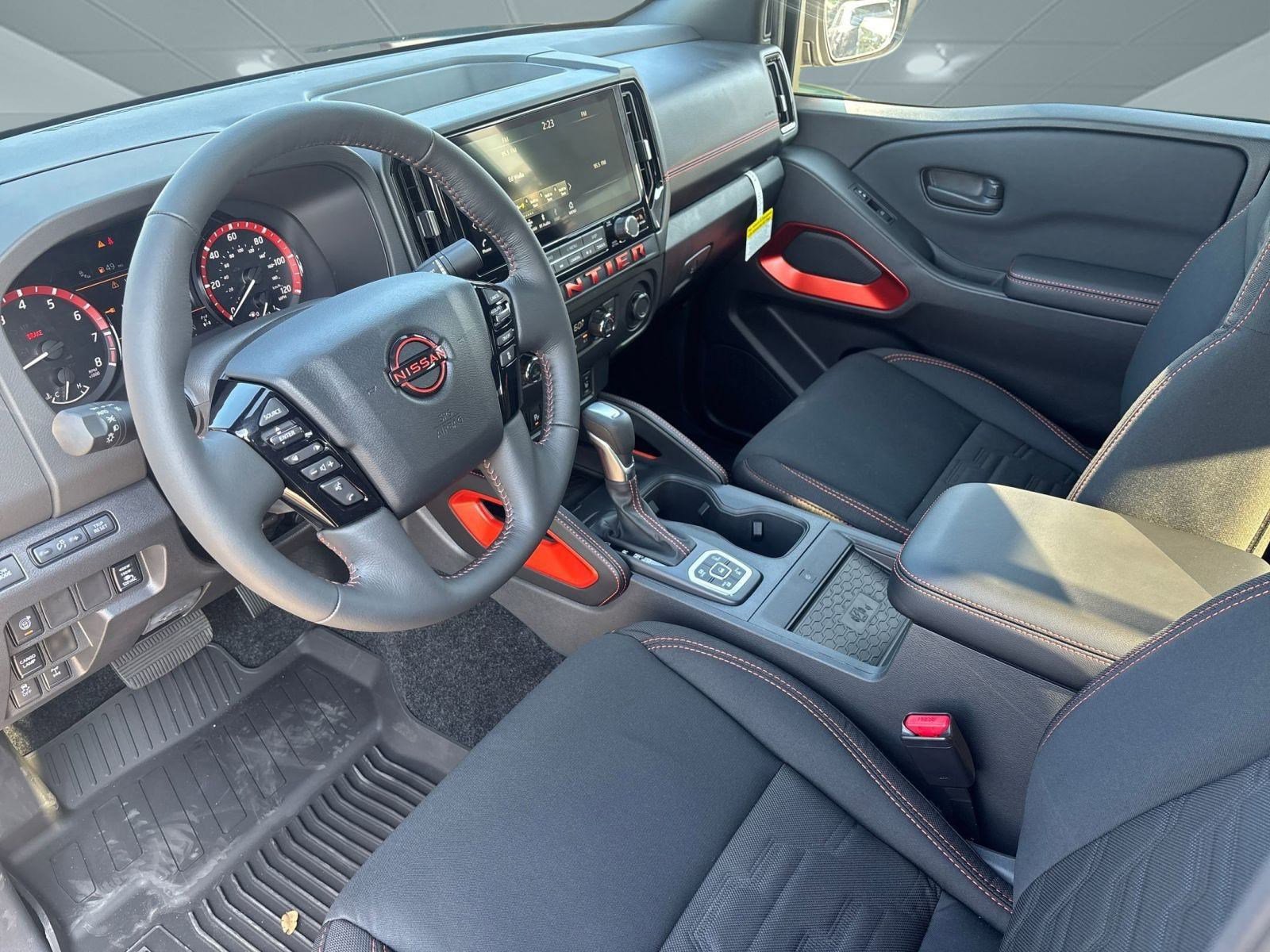 2026 Nissan Frontier Crew Cab PRO-4X photo 4