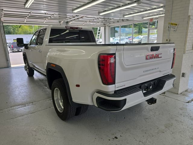 2024 Gmc Sierra 3500 HD Denali photo 2
