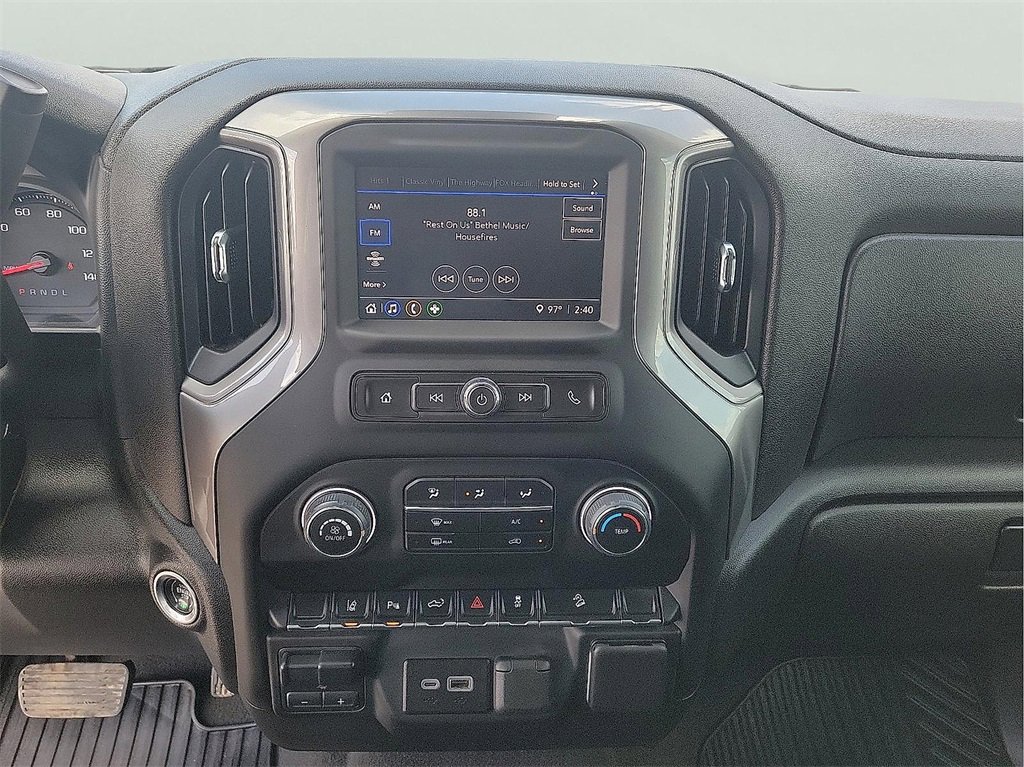 2024 Chevrolet Silverado 2500HD Custom photo 17