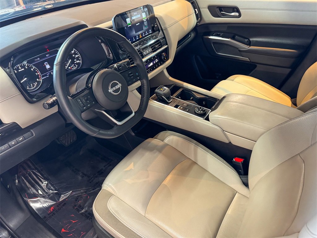 2022 Nissan Pathfinder SL photo 16
