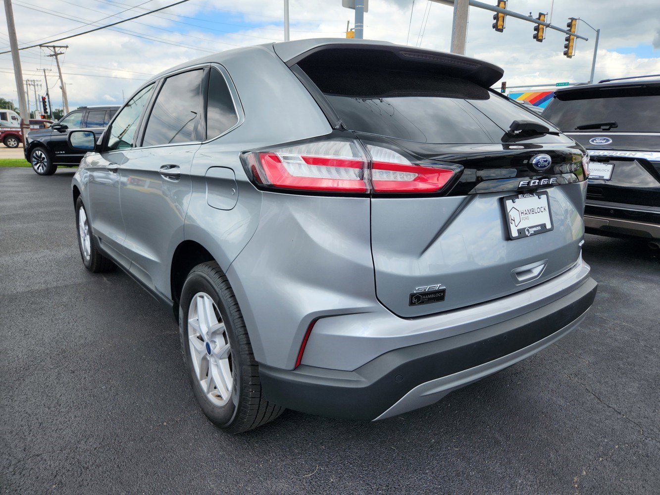 2022 Ford Edge SEL photo 7