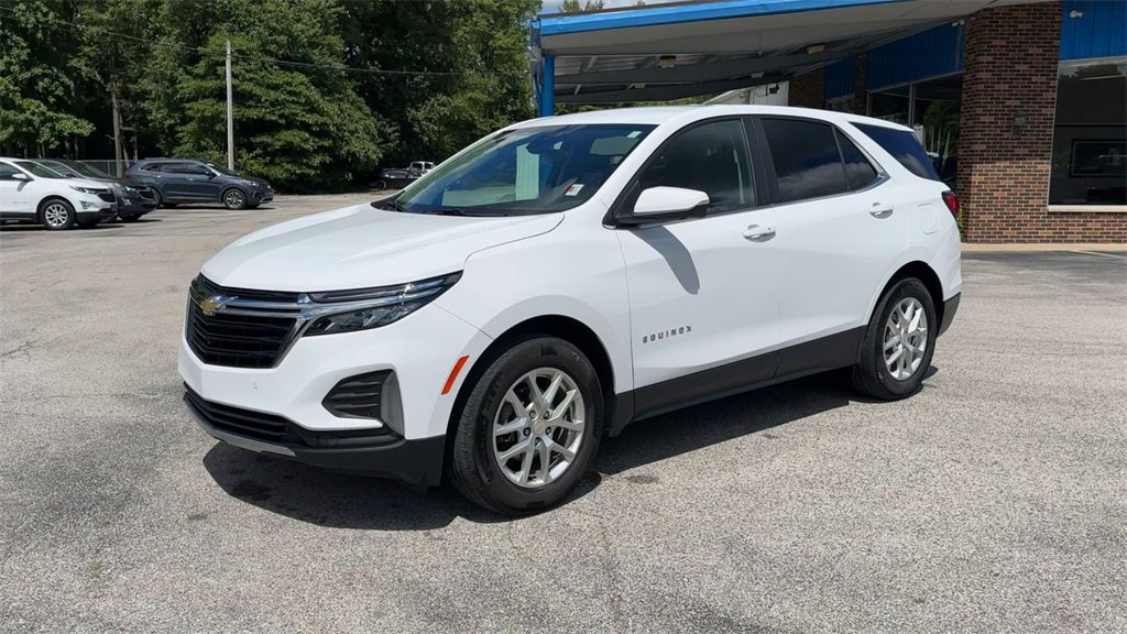 2023 Chevrolet Equinox LT photo 3