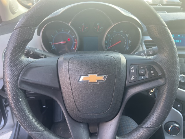 2014 Chevrolet Cruze LS photo 12