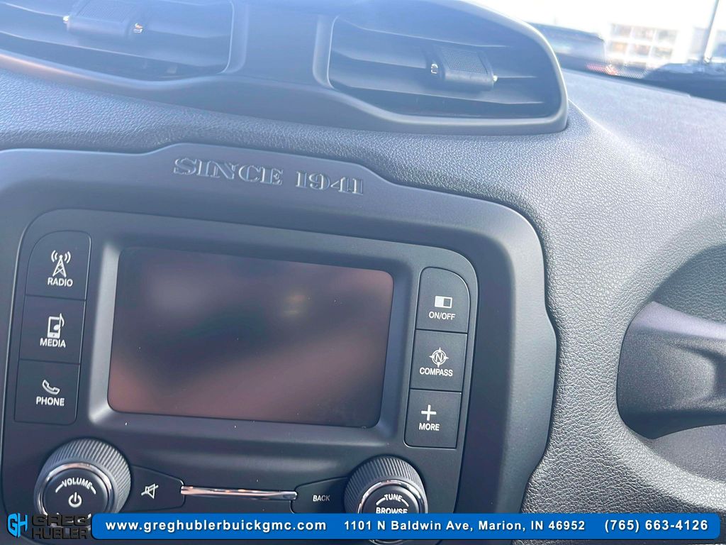 2015 Jeep Renegade Latitude photo 19
