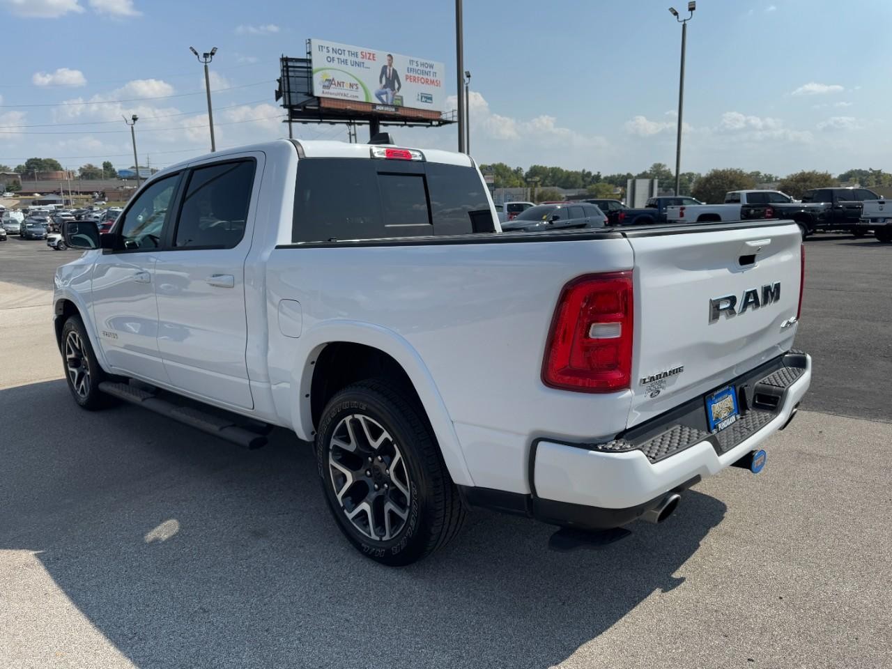 2025 Ram 1500 Laramie photo 4