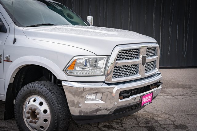 2017 Ram 3500 Laramie photo 4
