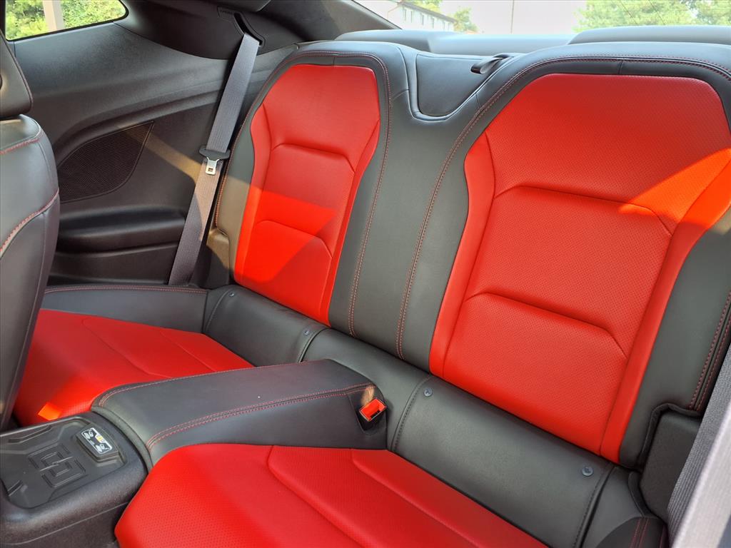 2016 Chevrolet Camaro SS photo 26