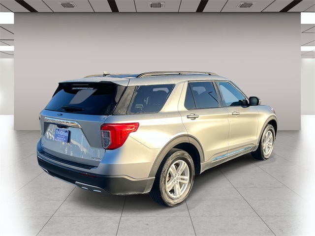 2023 Ford Explorer XLT photo 3