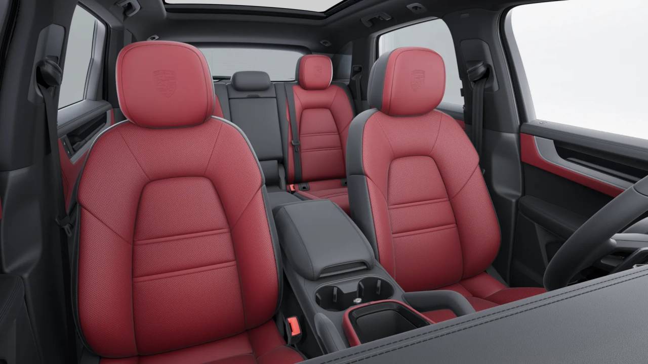 2026 Porsche Cayenne photo 11