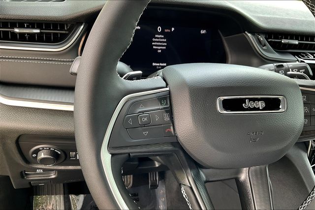 2025 Jeep Grand Cherokee Altitude photo 17