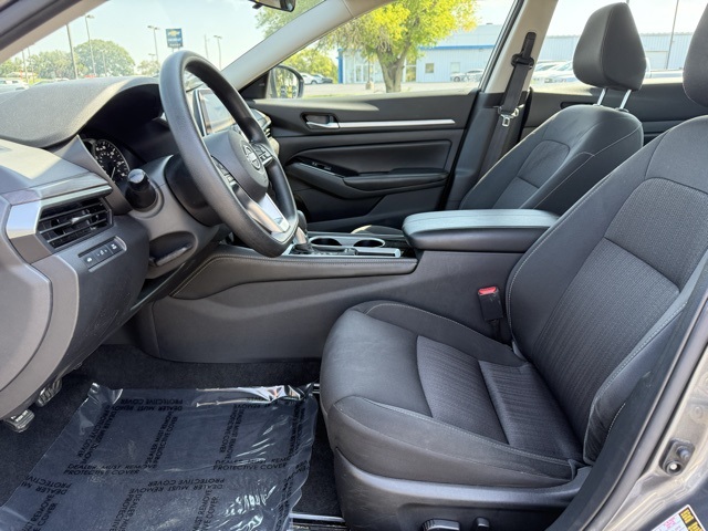 2023 Nissan Altima 2.5 SV photo 12