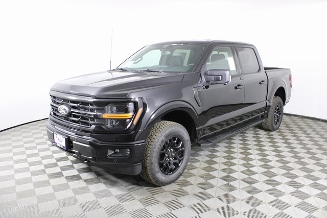 2025 Ford F-150 XLT photo 3