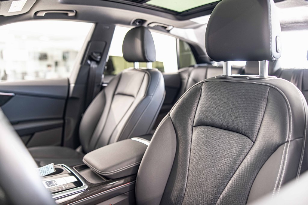 2021 AUDI Q8 - Image 19