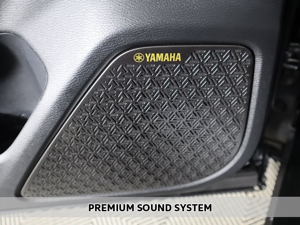 2025 Mitsubishi Outlander Platinum photo 4