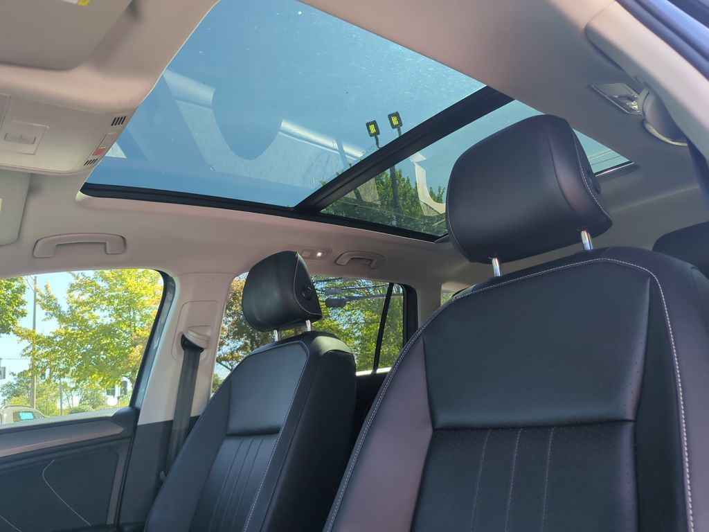 2022 Volkswagen Tiguan SE photo 12