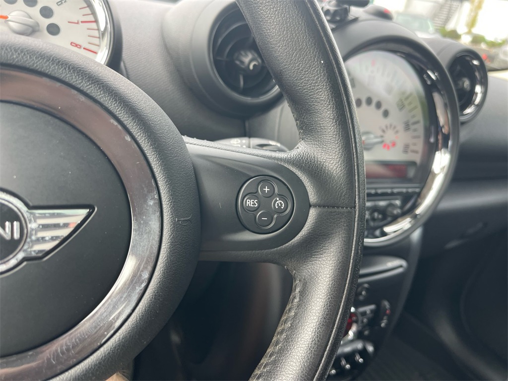2013 Mini Countryman S photo 15