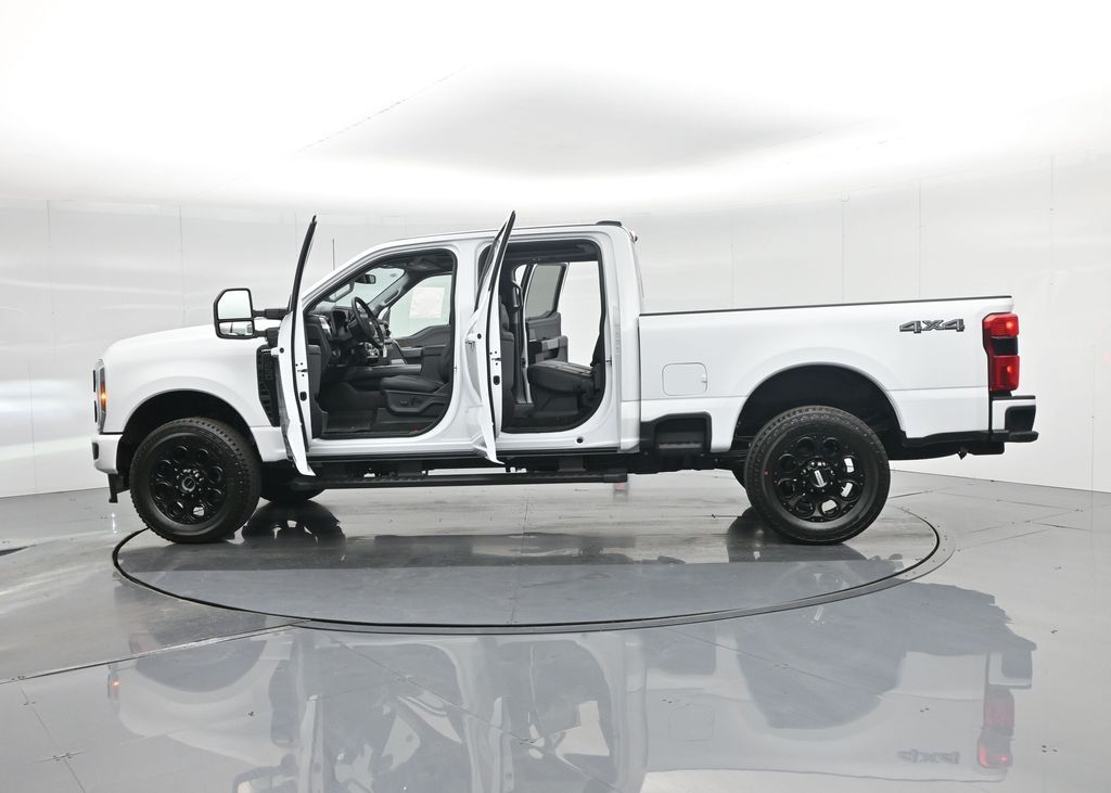 2025 Ford F-250 Super Duty Lariat