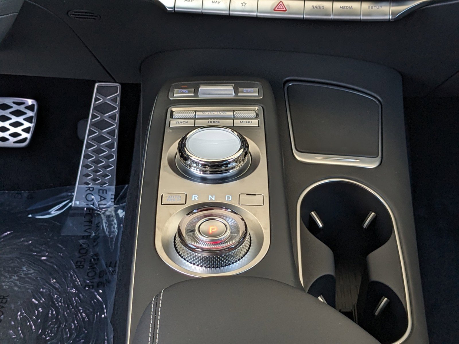 2025 Genesis GV70 3.5T Sport Advanced photo 14