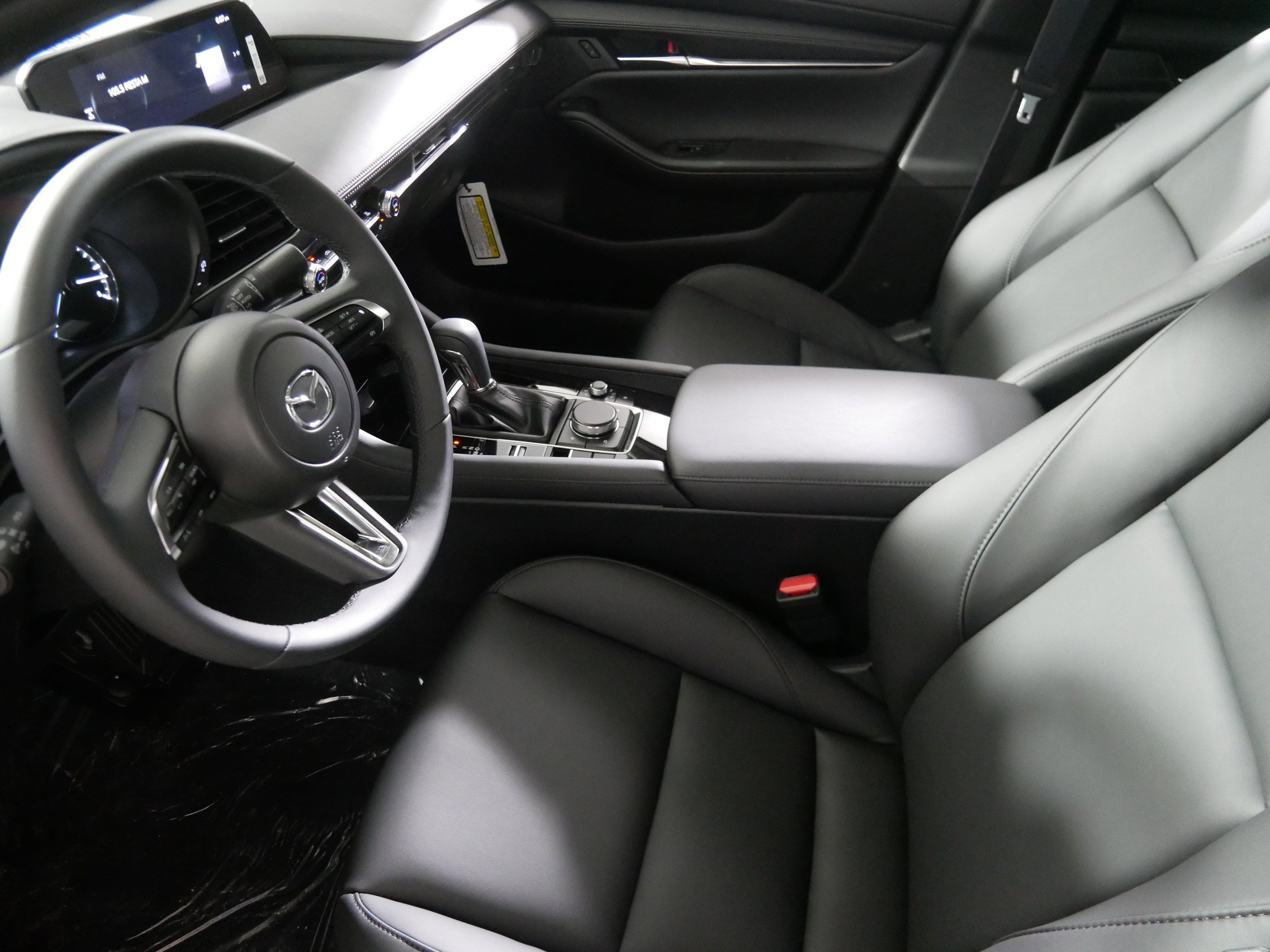 2025 Mazda Mazda3 Sedan 2.5 s Preferred photo 4
