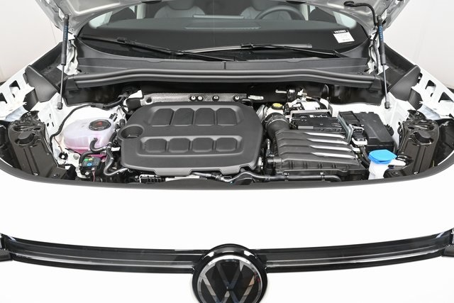 2025 Volkswagen Tiguan SE photo 24