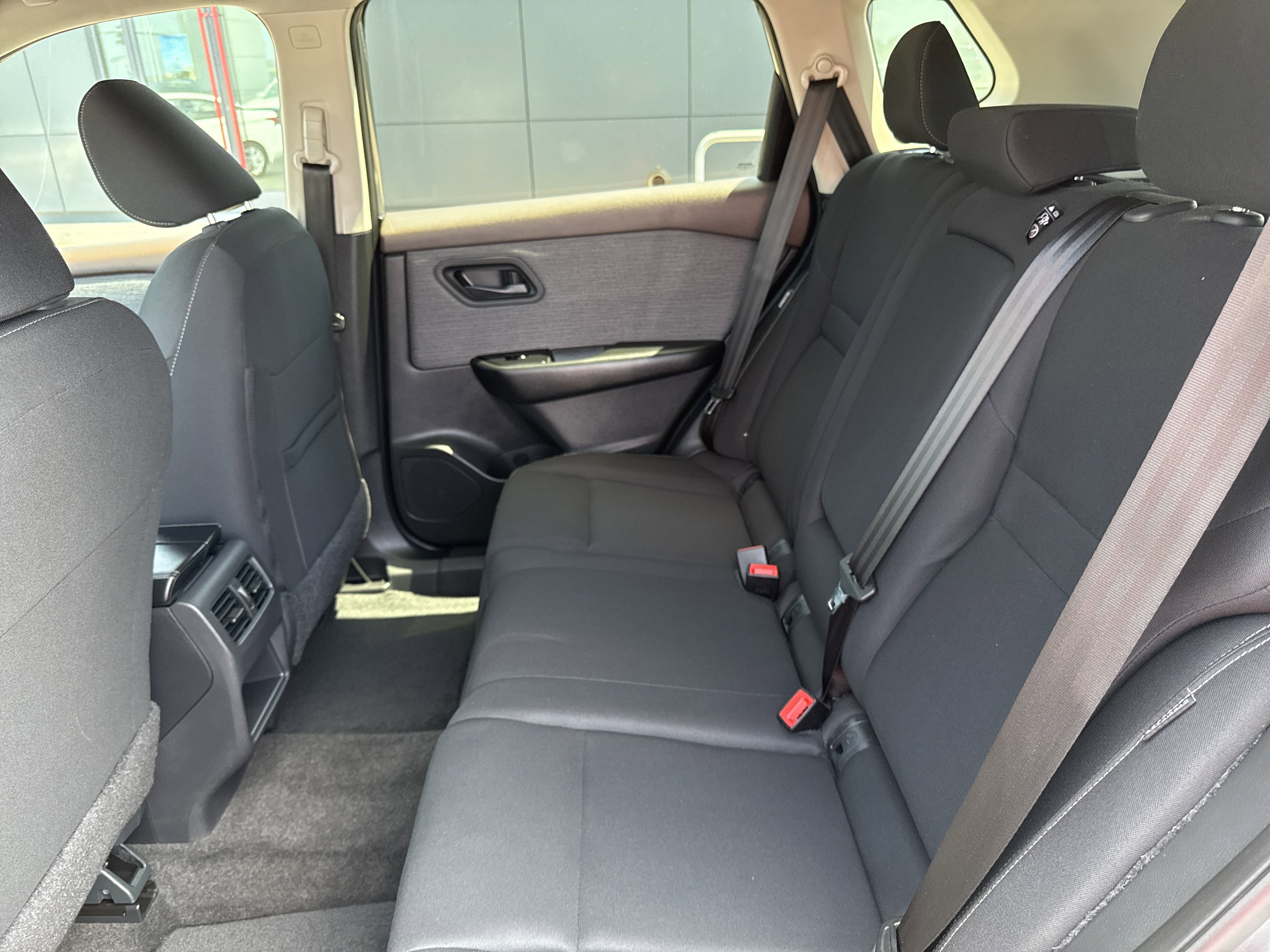 2023 Nissan Rogue S photo 2
