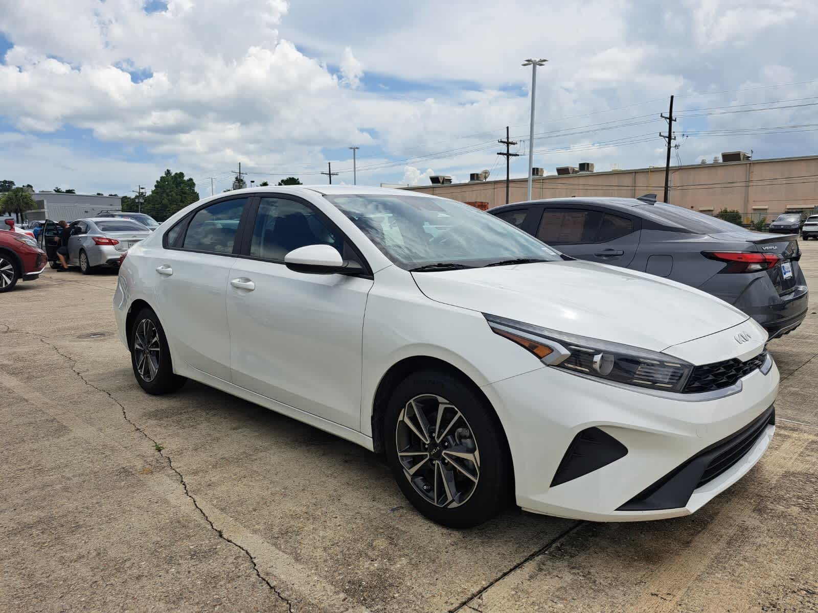 2023 Kia Forte LXS photo 3