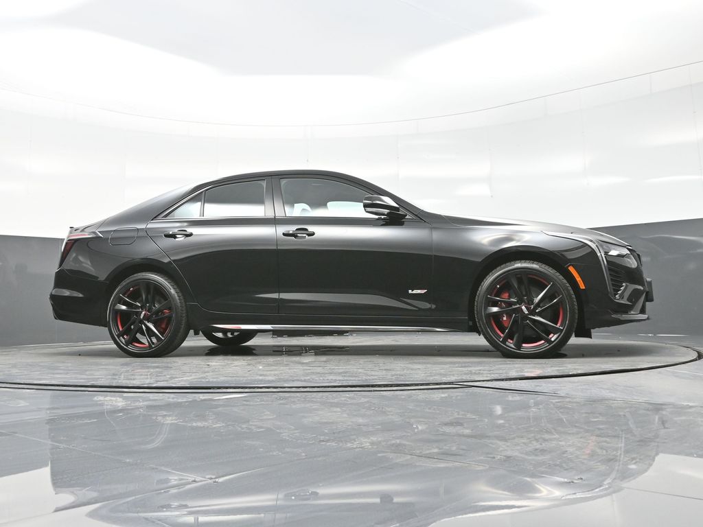 2025 Cadillac CT4 photo 15