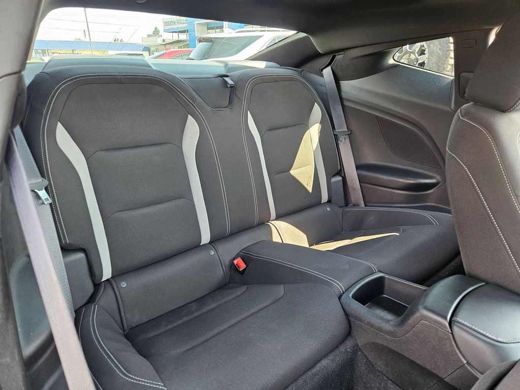 2023 Chevrolet Camaro 1LT photo 31