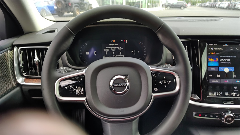 2026 Volvo V60 Cross Country B5 Plus photo 13