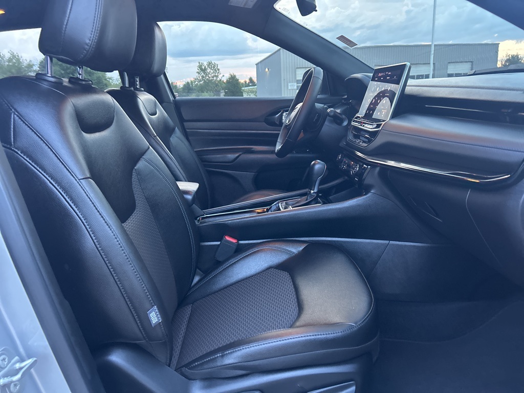 2025 Jeep Compass Latitude photo 15