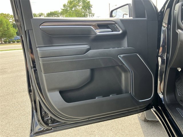 2024 Chevrolet Silverado 1500 LT photo 12