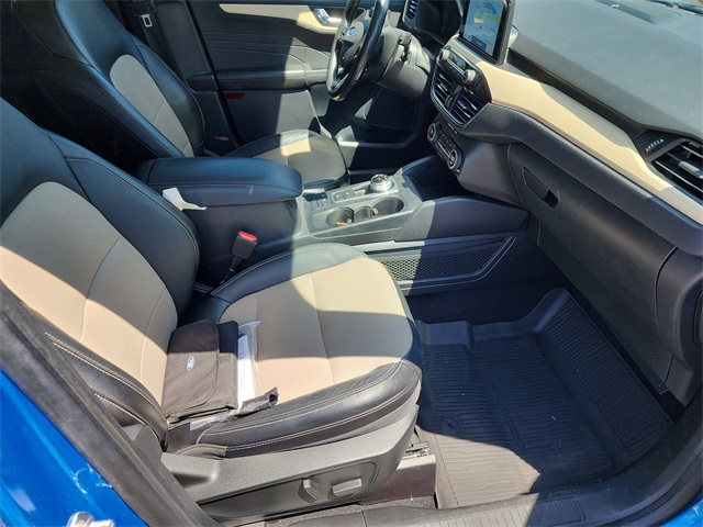 2021 Ford Escape Titanium Hybrid photo 8