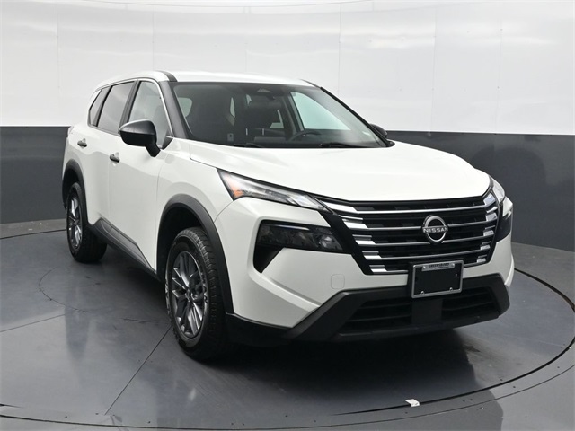 2024 Nissan Rogue S photo 2