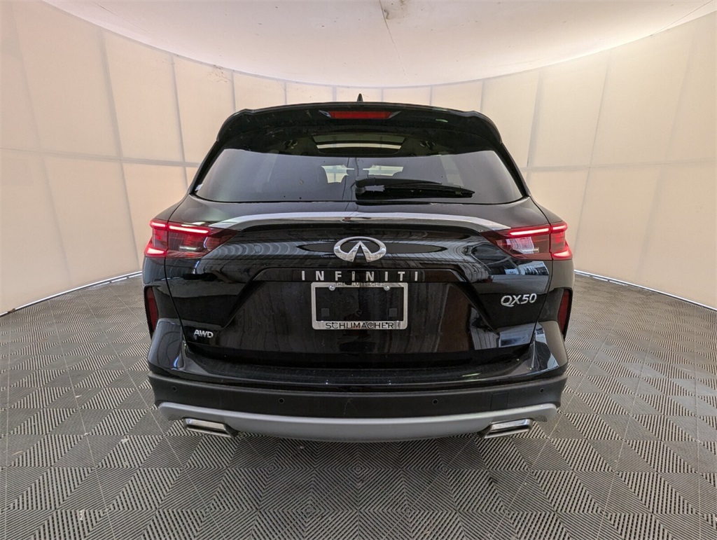 2025 Infiniti QX50 Luxe AWD photo 9