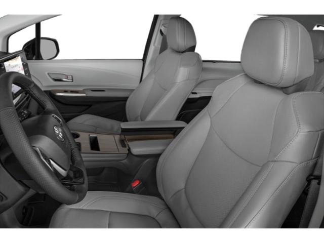 2025 Toyota Sienna Limited photo 11