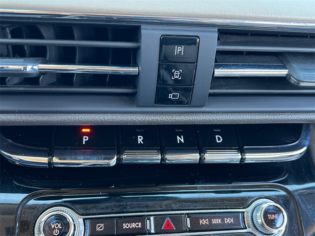 2021 Lincoln Corsair Standard photo 22