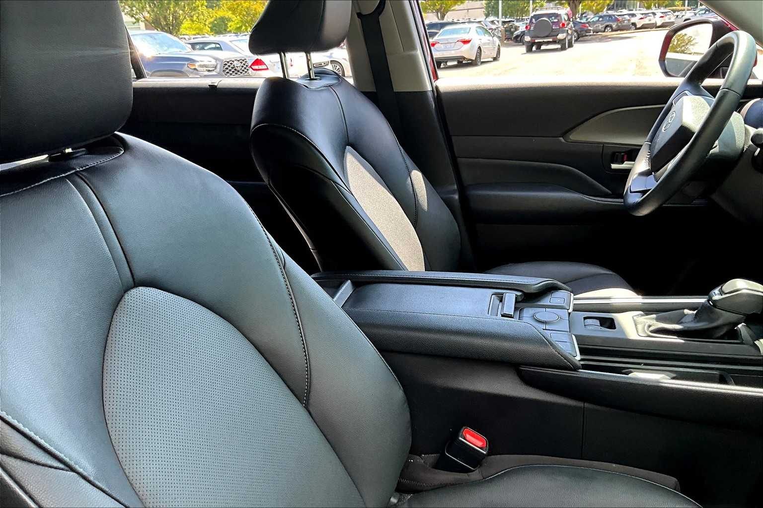 2024 Toyota Grand Highlander XLE AWD photo 8