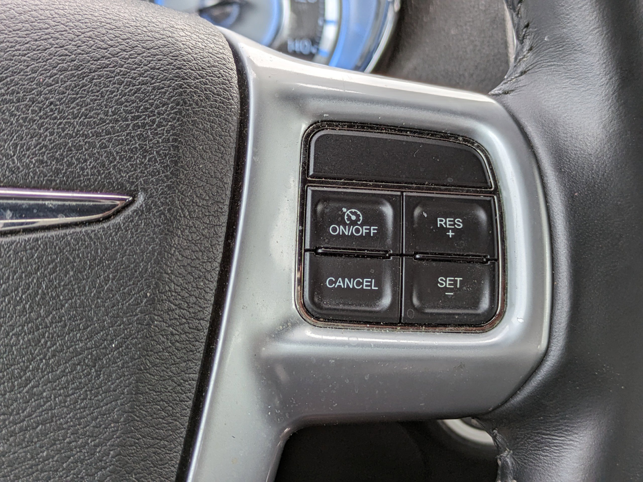 2012 Chrysler 300 Base photo 18