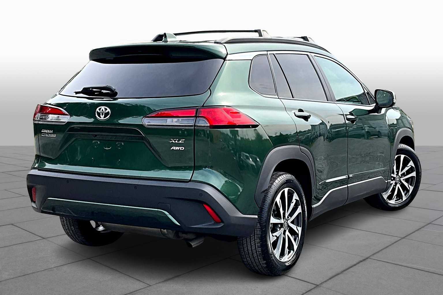 2022 Toyota Corolla Cross XLE photo 11