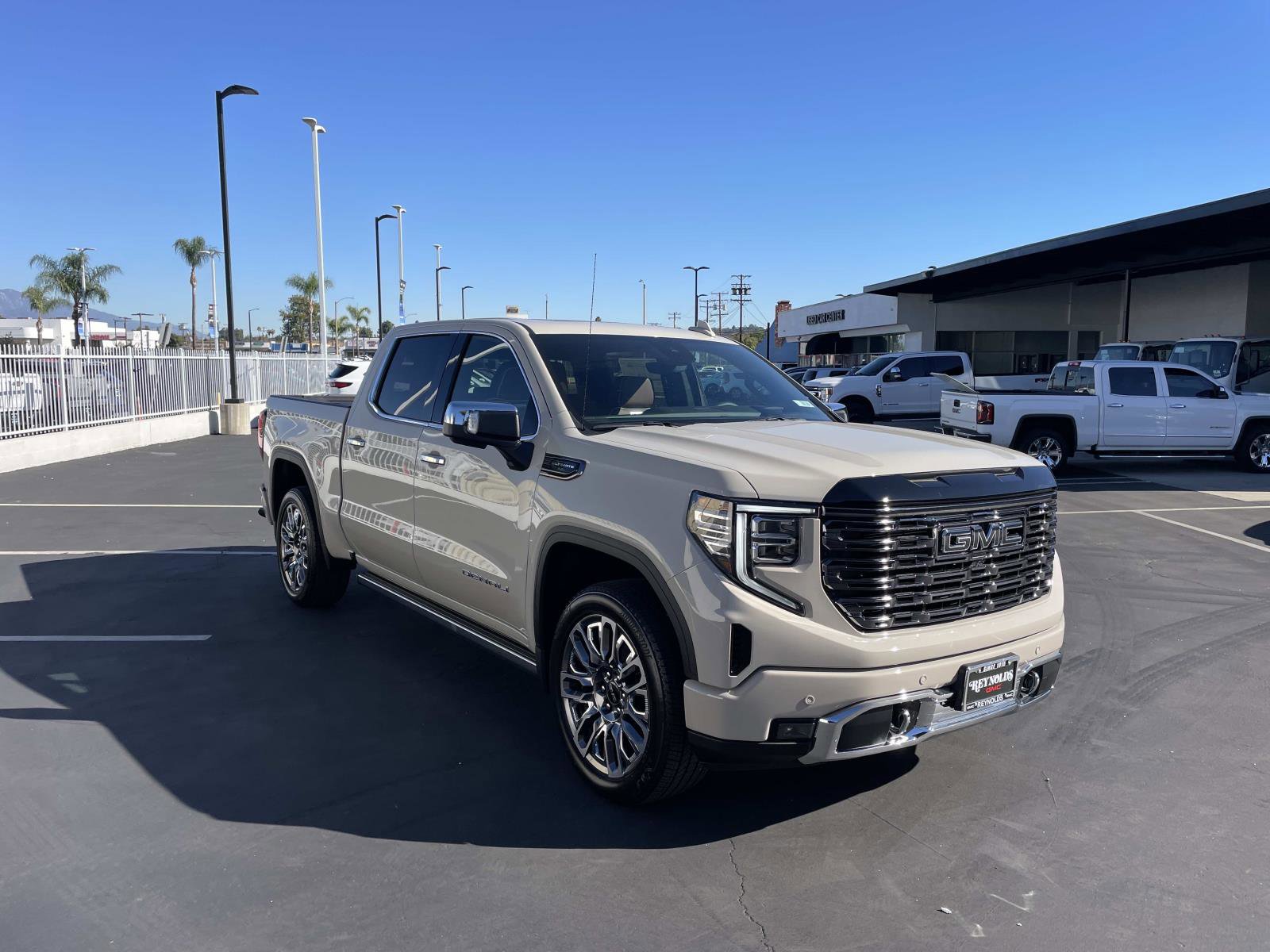 2026 Gmc Sierra 1500 Denali photo 3